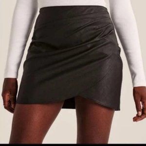 Abercrombie & Fitch Black Leather Skirt, Size XS